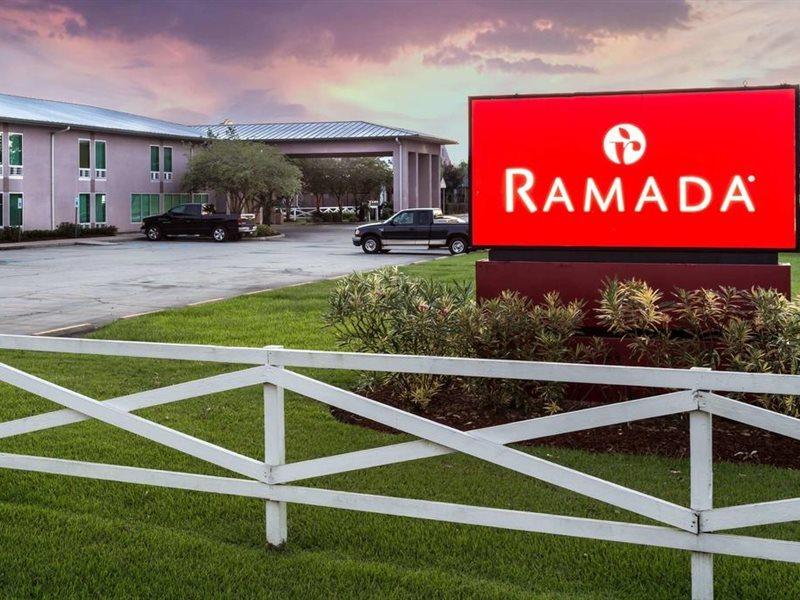 Ramada By Wyndham Luling Hotel Exterior photo
