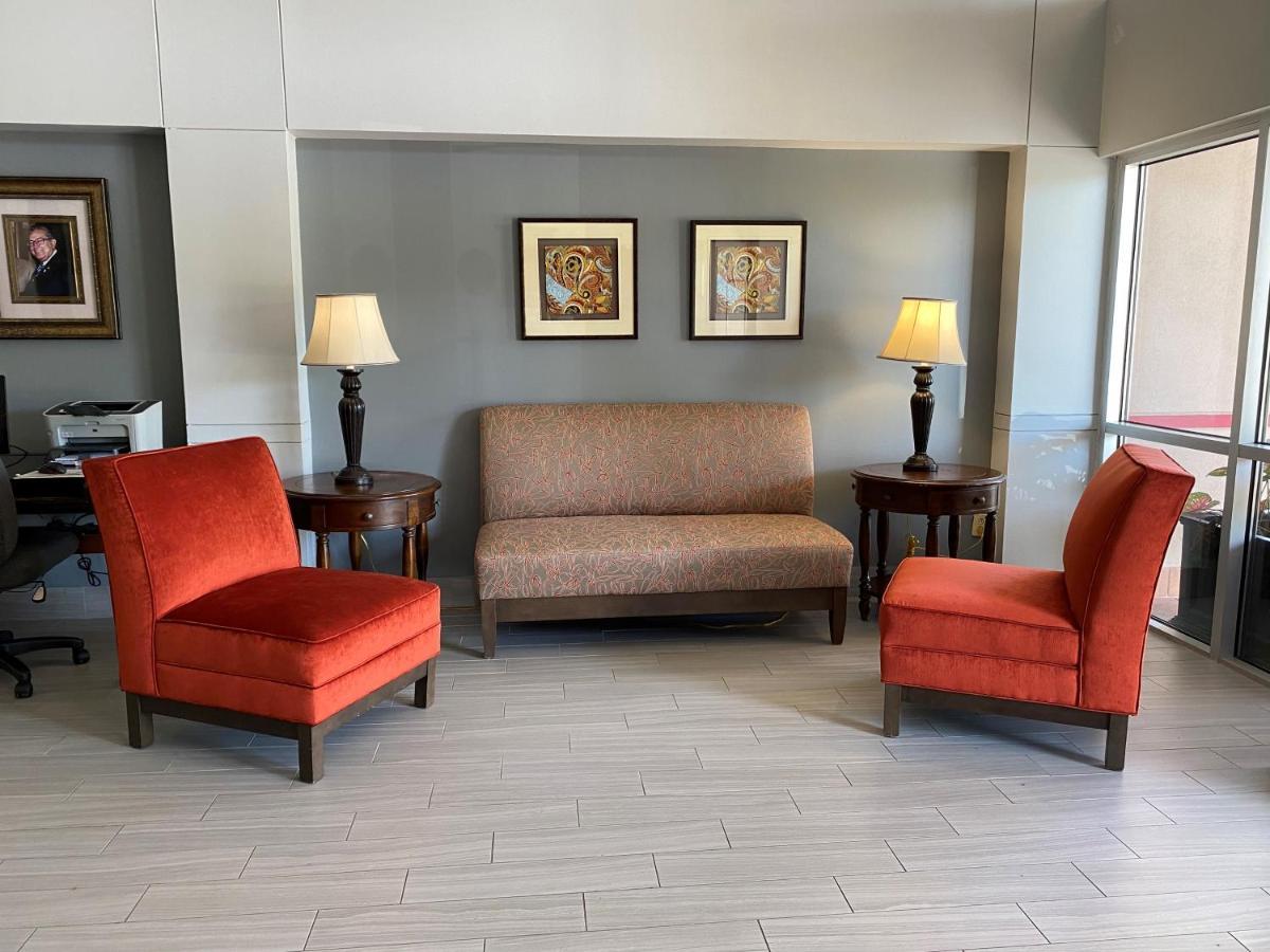 Ramada By Wyndham Luling Hotel Exterior photo